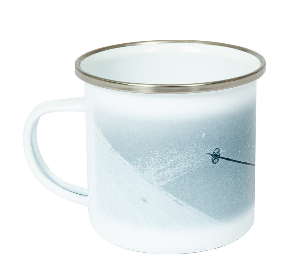 Edition Heimhuber Emaille-Tasse – Geländespringer