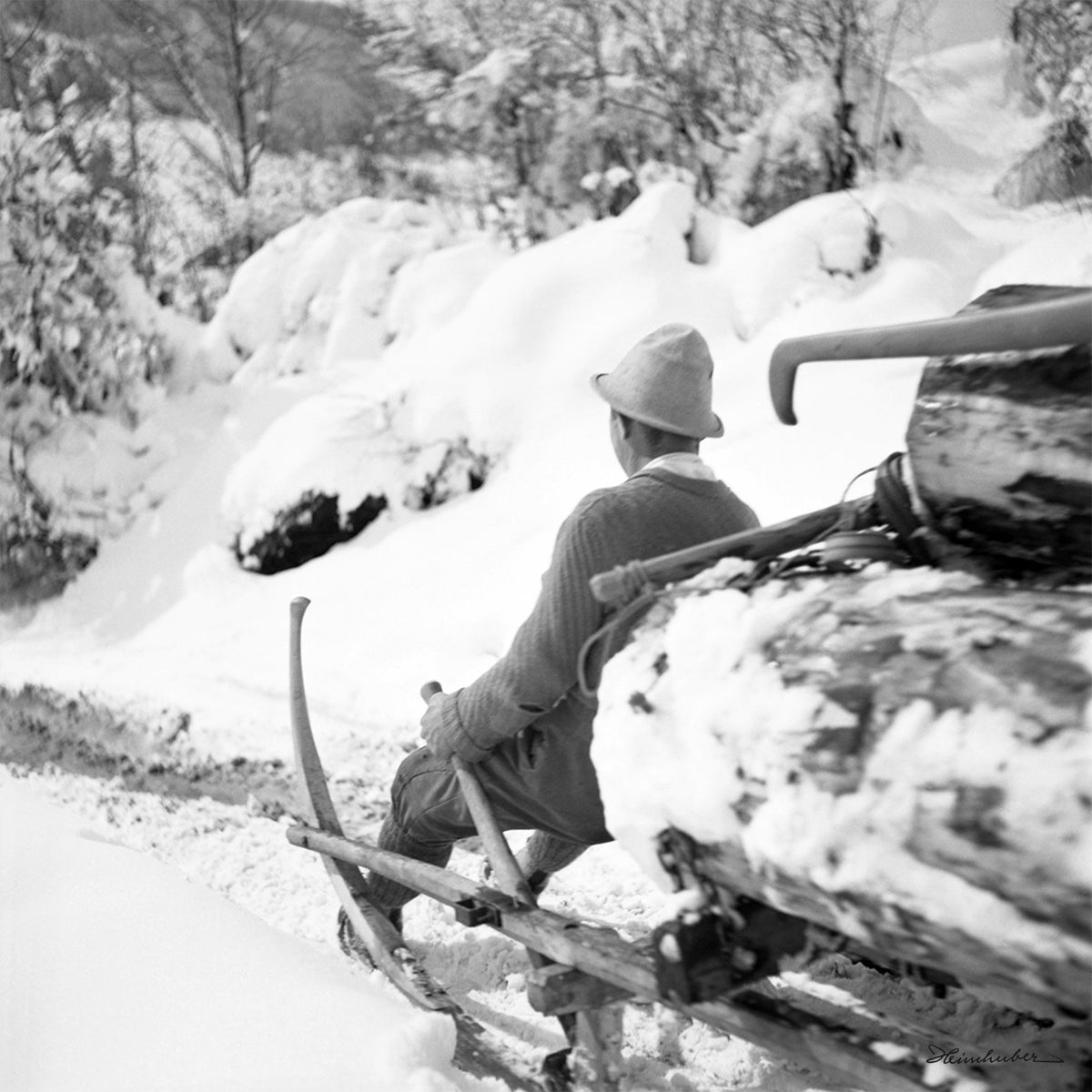 Winterlicher Holztransport