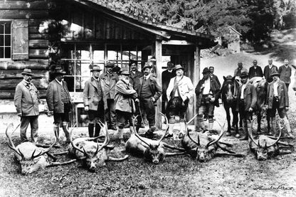 Jagdtrophäen - Prinzregent Luitpold mit Gefolge