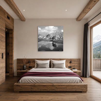 Kuh am Gebirgssee