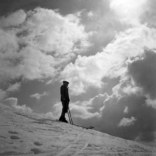 Skifahrer mit Pfeife