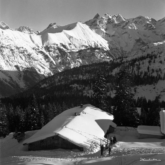 Zugeschneite Hütte am Fellhorn