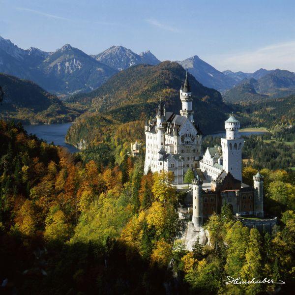Schloss Neuschwanstein im Herbst